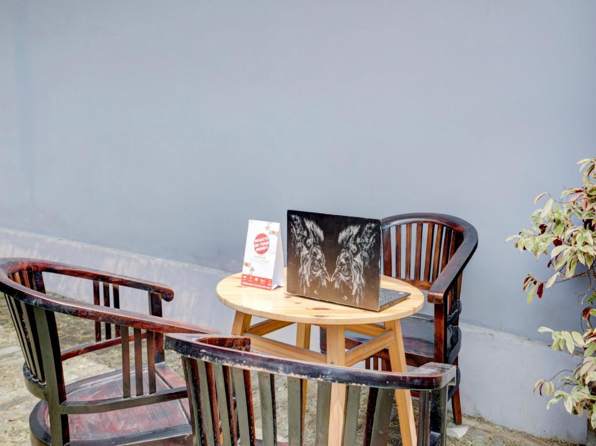 Oyo 90711 Blembong Homestay Jimbaran Zewnętrze zdjęcie