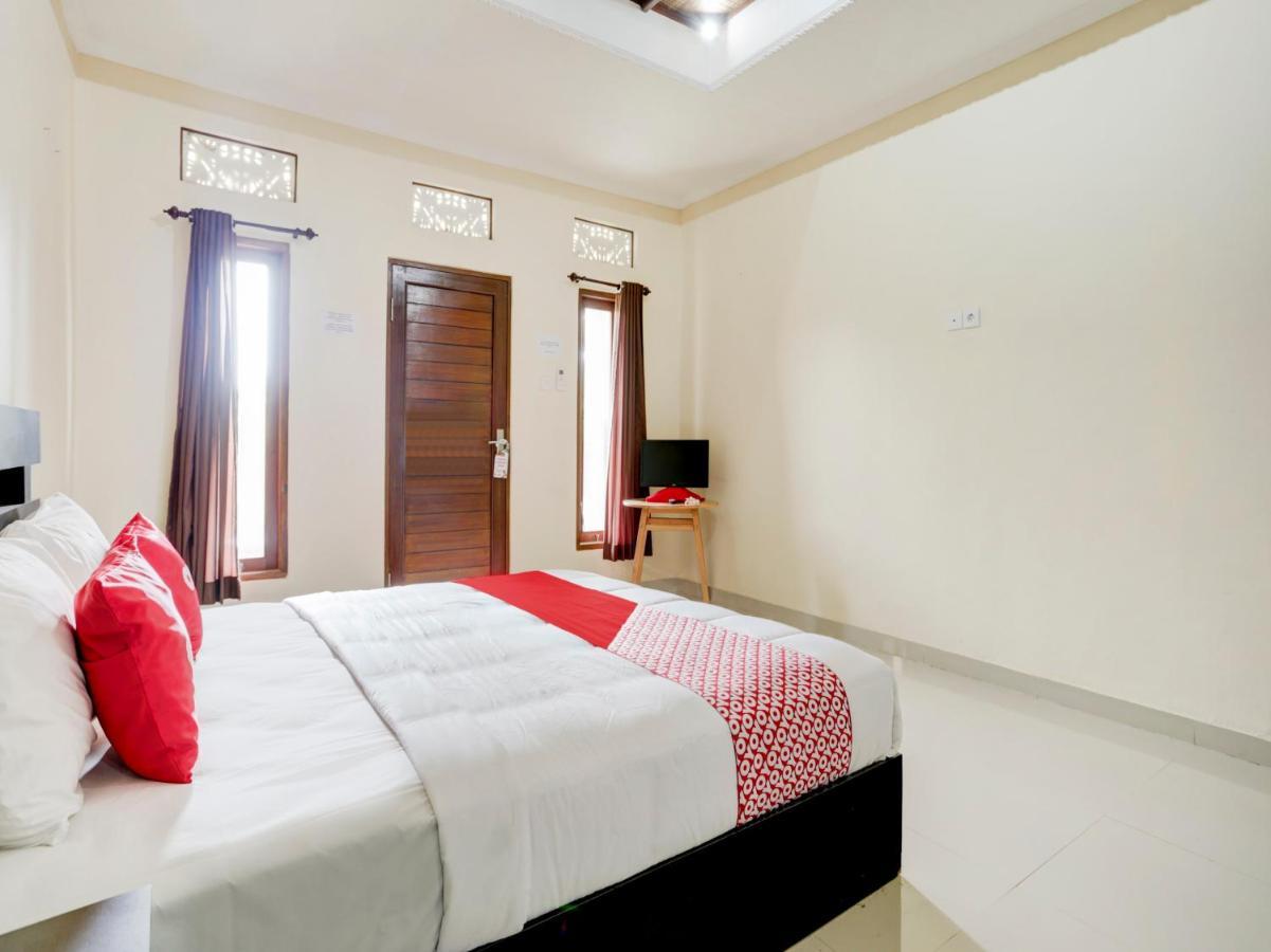 Oyo 90711 Blembong Homestay Jimbaran Zewnętrze zdjęcie